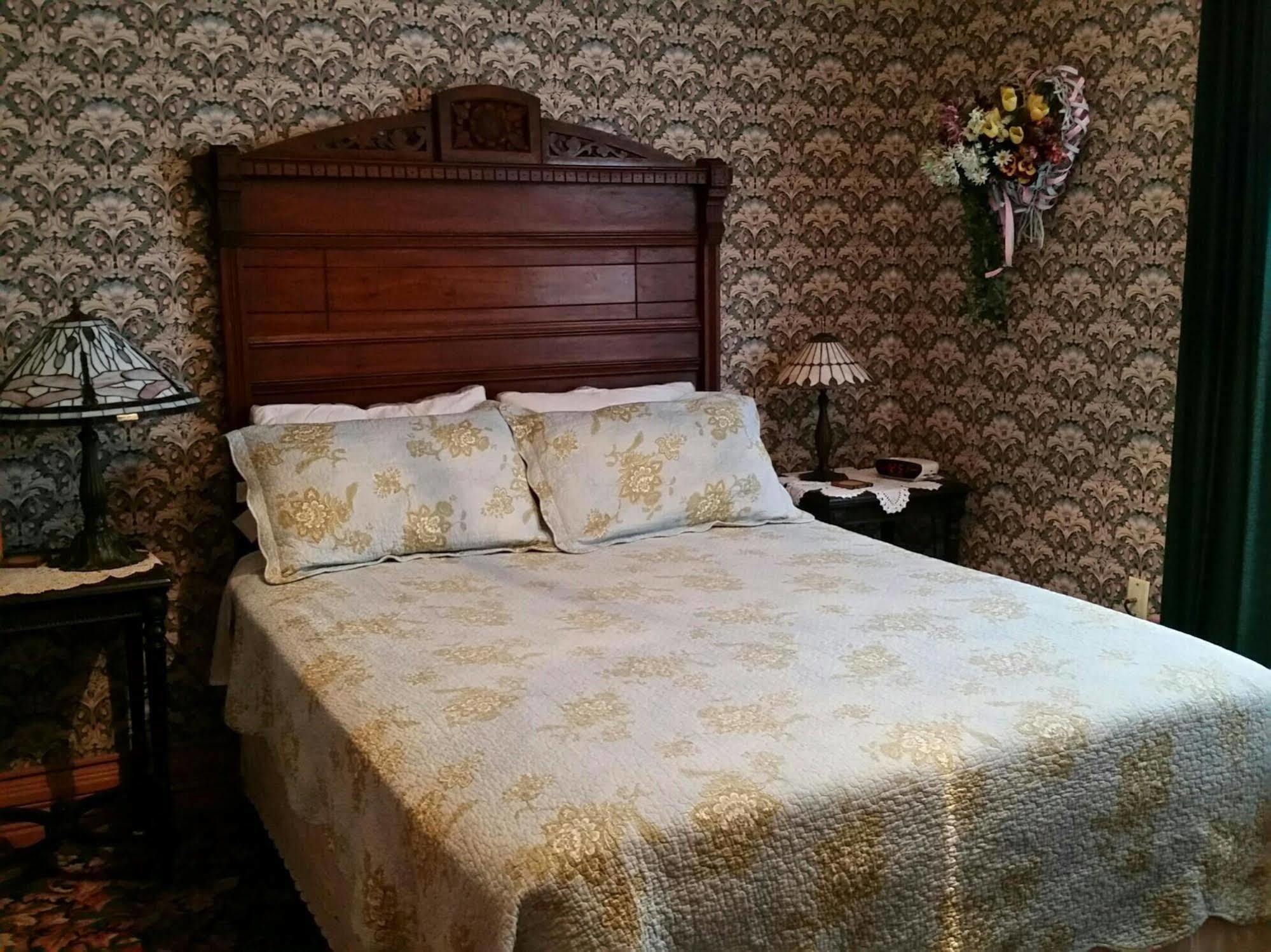 Geiger Victorian Bed And Breakfast Tacoma Extérieur photo