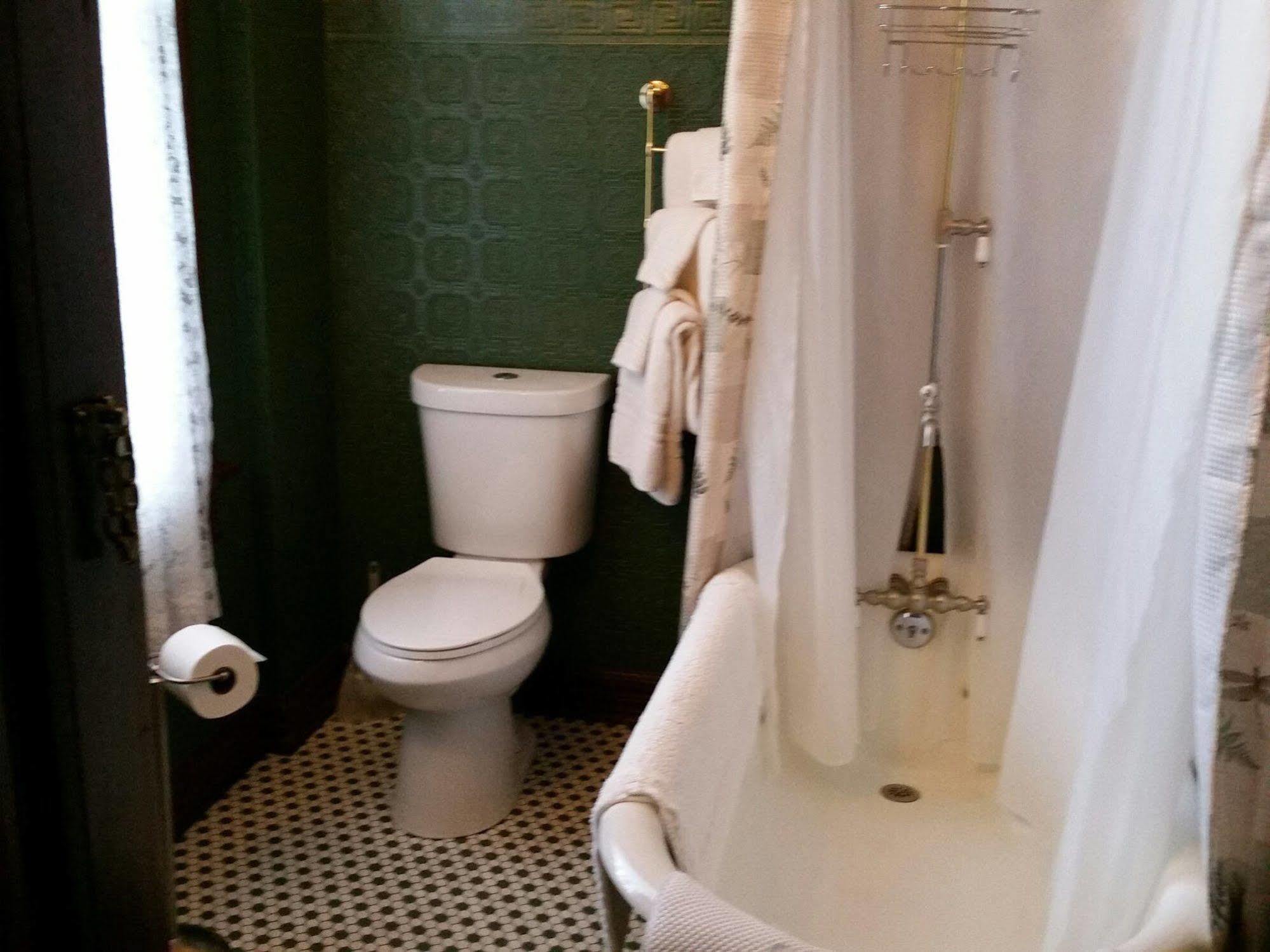 Geiger Victorian Bed And Breakfast Tacoma Extérieur photo