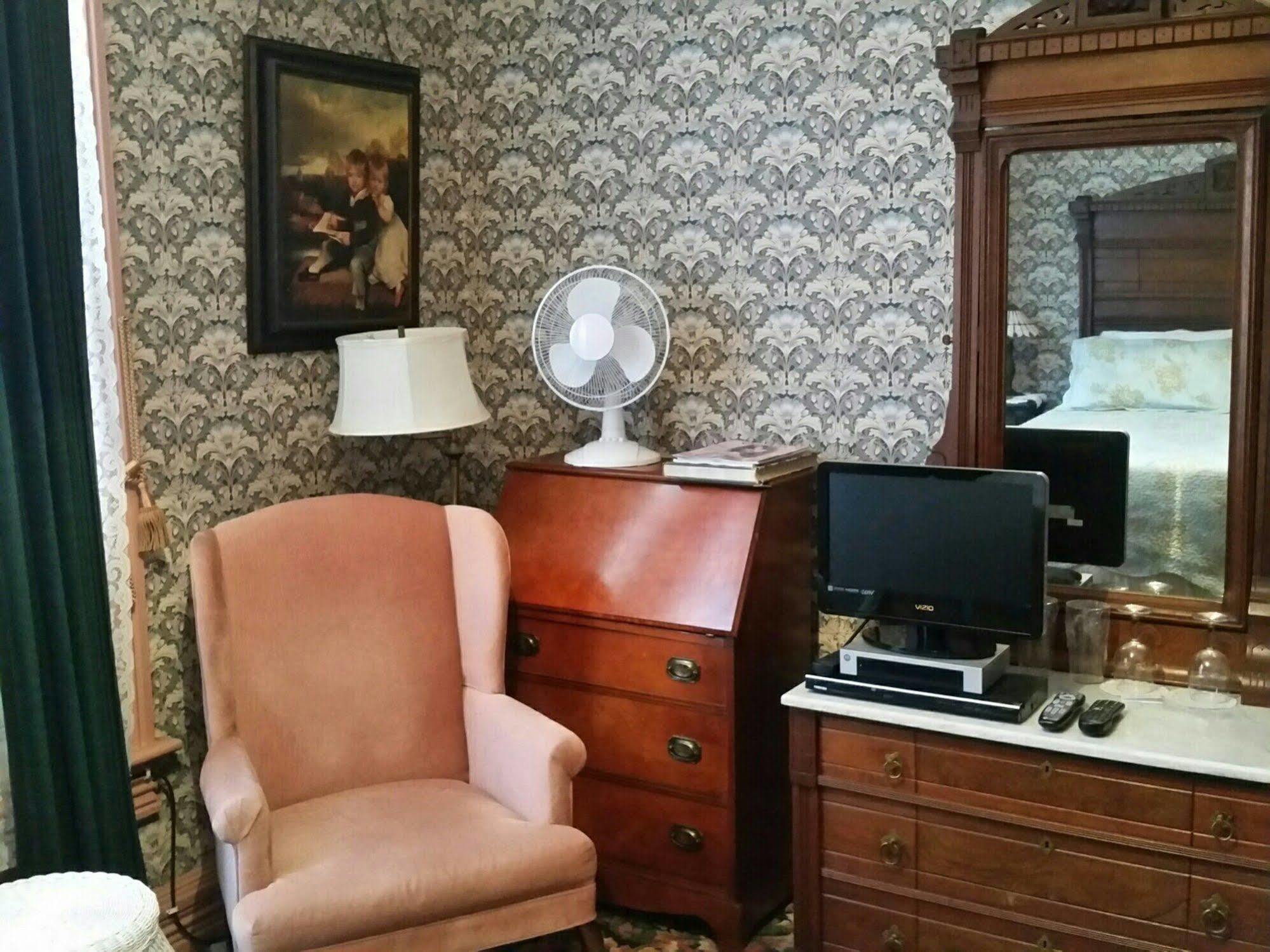 Geiger Victorian Bed And Breakfast Tacoma Extérieur photo